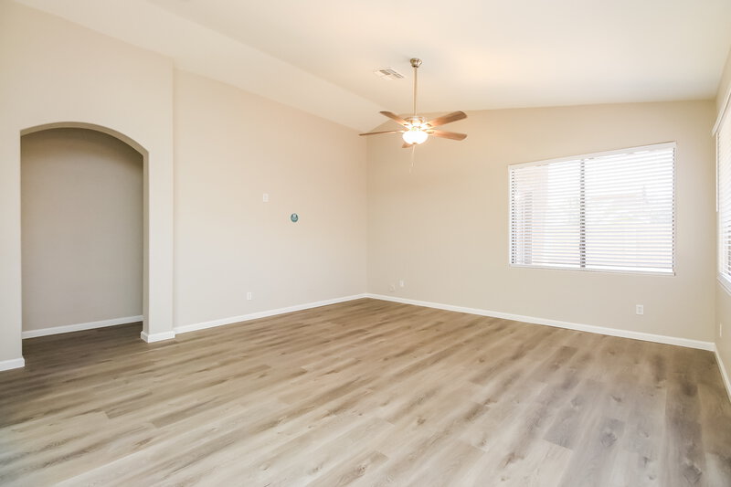 1,795/Mo, 729 E Beargrass Pl San Tan Valley, AZ 85143 Family Room View 2