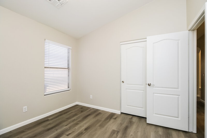 1,795/Mo, 729 E Beargrass Pl San Tan Valley, AZ 85143 Bedroom View 2