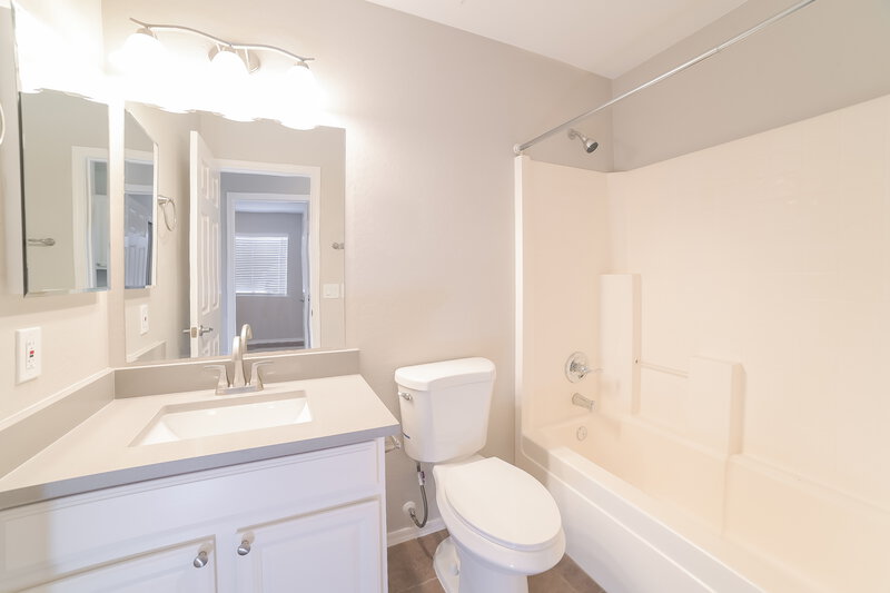 2,090/Mo, 12557 W Mandalay Ln El Mirage, AZ 85335 Main Bathroom View