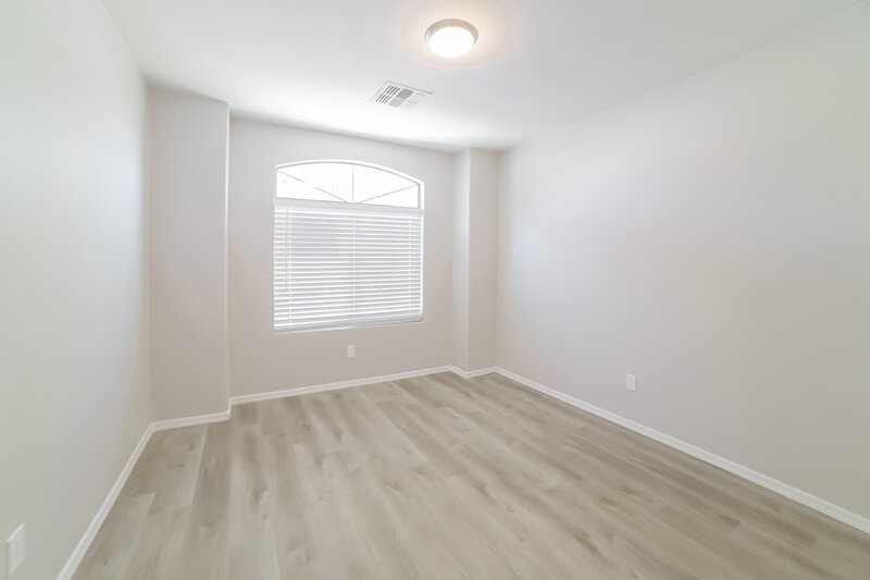 2,090/Mo, 12557 W Mandalay Ln El Mirage, AZ 85335 Bedroom View 4
