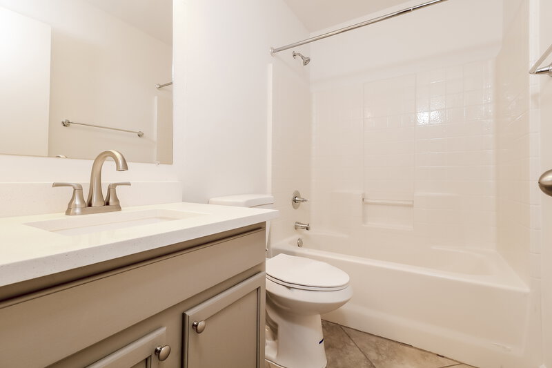 1,640/Mo, 14309 N 125th Dr El Mirage, AZ 85335 Bathroom View