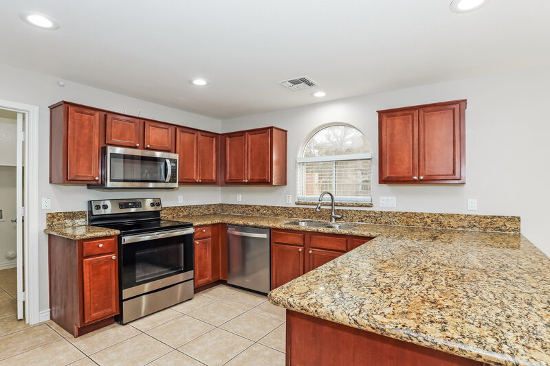 2,070/Mo, 6635 E Virginia St Mesa, AZ 85215 Kitchen View