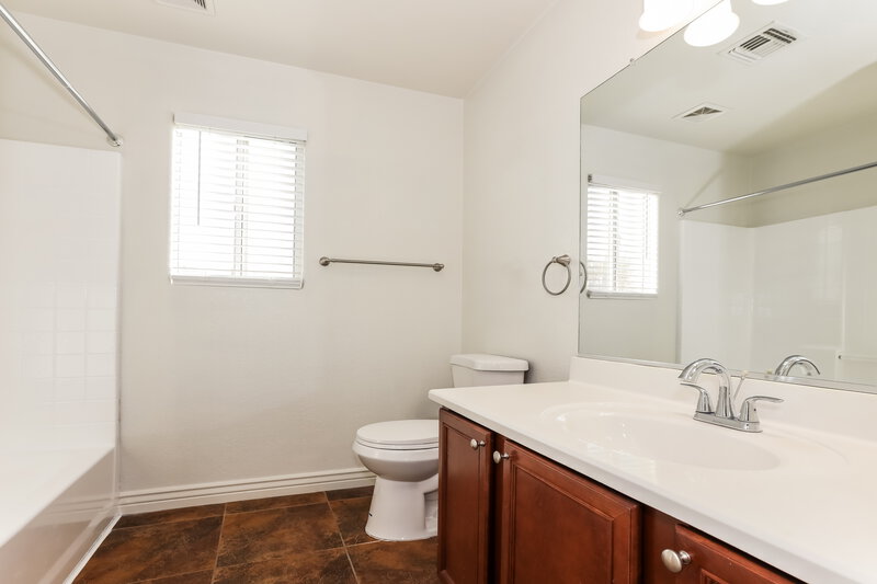 2,070/Mo, 6635 E Virginia St Mesa, AZ 85215 Bathroom View