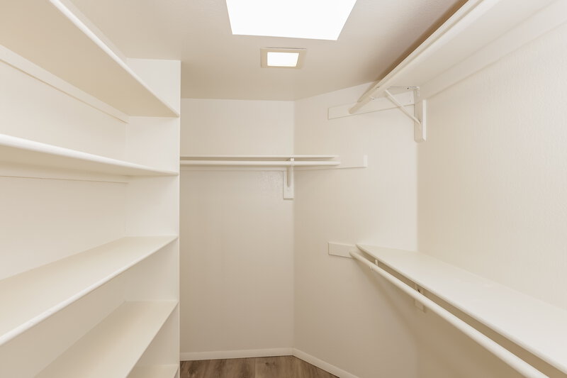 2,435/Mo, 4517 E Rosemonte Dr Phoenix, AZ 85050 Walk In Closet View