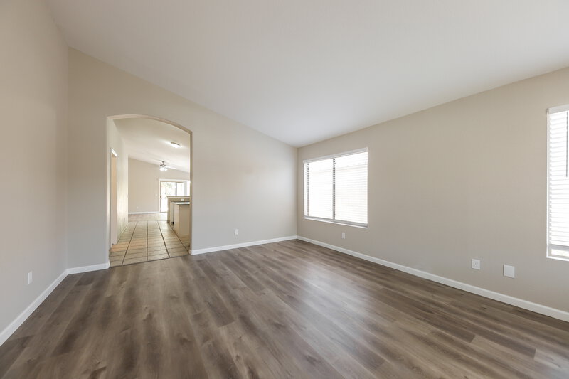 2,655/Mo, 7418 W Lone Cactus Dr Glendale, AZ 85308 Living Room View
