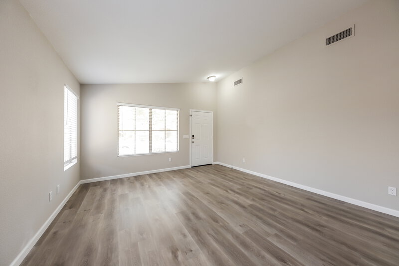 2,655/Mo, 7418 W Lone Cactus Dr Glendale, AZ 85308 Living Room View 2