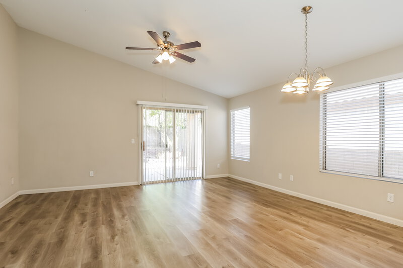 2,295/Mo, 7418 W Lone Cactus Dr Glendale, AZ 85308 Dining Room View