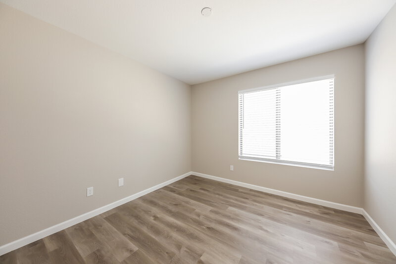 2,655/Mo, 7418 W Lone Cactus Dr Glendale, AZ 85308 Main Bedroom View 2
