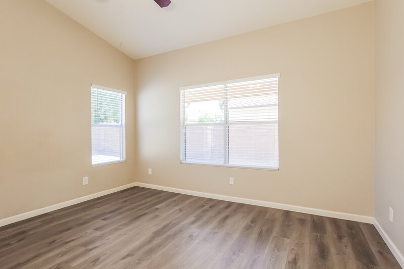 2,180/Mo, 7522 W Kerry Ln Glendale, AZ 85308 Main Bedroom View