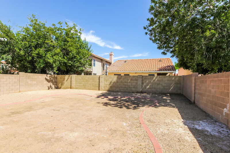 2,180/Mo, 7522 W Kerry Ln Glendale, AZ 85308 Rear View