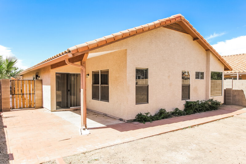 2,180/Mo, 7522 W Kerry Ln Glendale, AZ 85308 Rear View 2