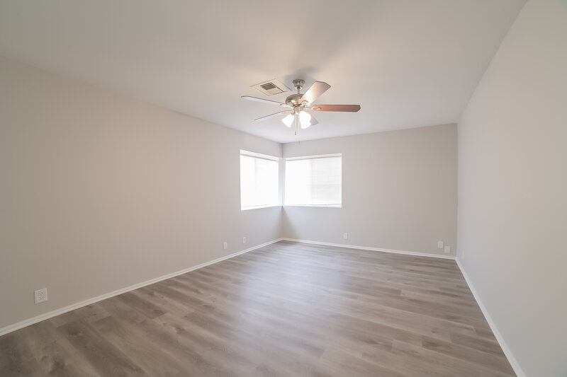 2,030/Mo, 14231 N 50th Ave Glendale, AZ 85306 Main Bedroom View