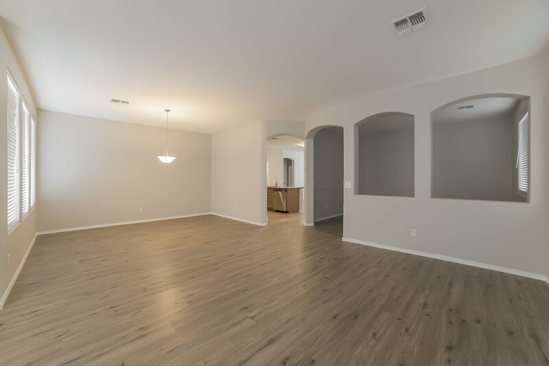 2,520/Mo, 4439 W Apollo Rd Laveen, AZ 85339 Living Room View