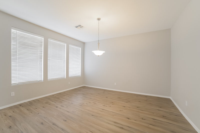 2,520/Mo, 4439 W Apollo Rd Laveen, AZ 85339 Living Room View 2