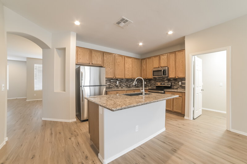2,520/Mo, 4439 W Apollo Rd Laveen, AZ 85339 Kitchen View