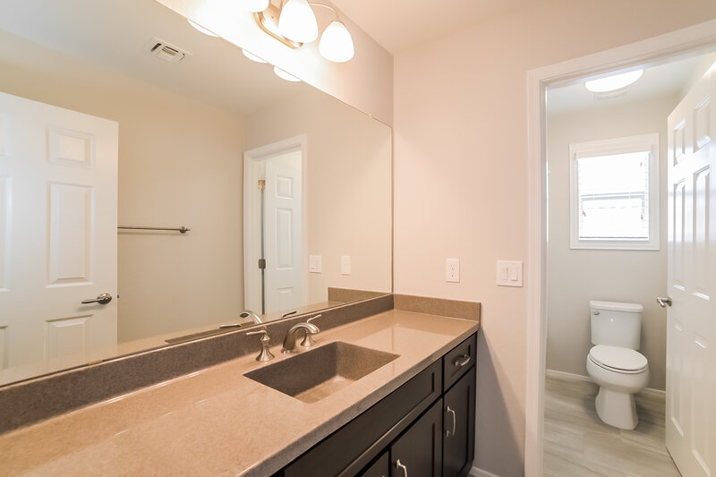2,540/Mo, 12038 W Tether Trl Peoria, AZ 85383 Main Bathroom View