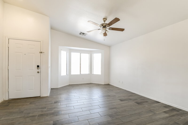 1,880/Mo, 1153 W Diamond Ave Apache Junction, AZ 85120 Living Room View