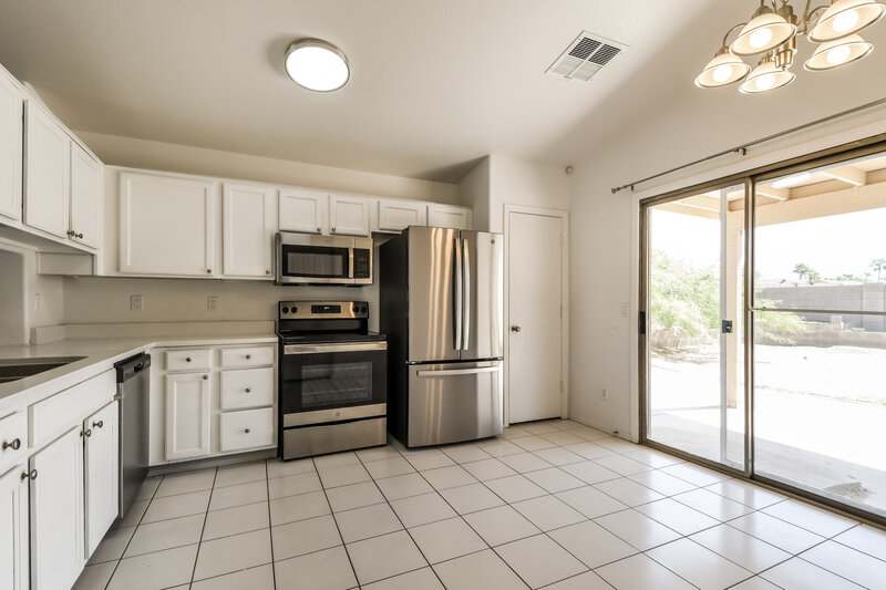 1,880/Mo, 1153 W Diamond Ave Apache Junction, AZ 85120 Kitchen View