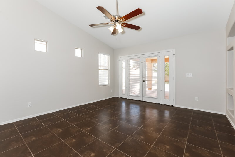 1,975/Mo, 517 E Press Rd San Tan Valley, AZ 85140 Living Room View