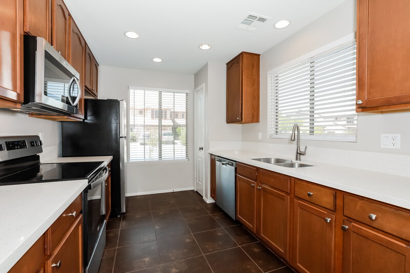 1,975/Mo, 517 E Press Rd San Tan Valley, AZ 85140 Kitchen View 2