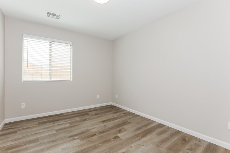 1,975/Mo, 517 E Press Rd San Tan Valley, AZ 85140 Bedroom View 2