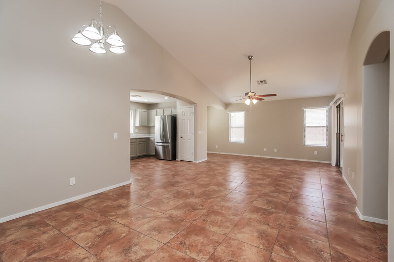 2,015/Mo, 1604 S 80th Ln Phoenix, AZ 85043 Dining Room View