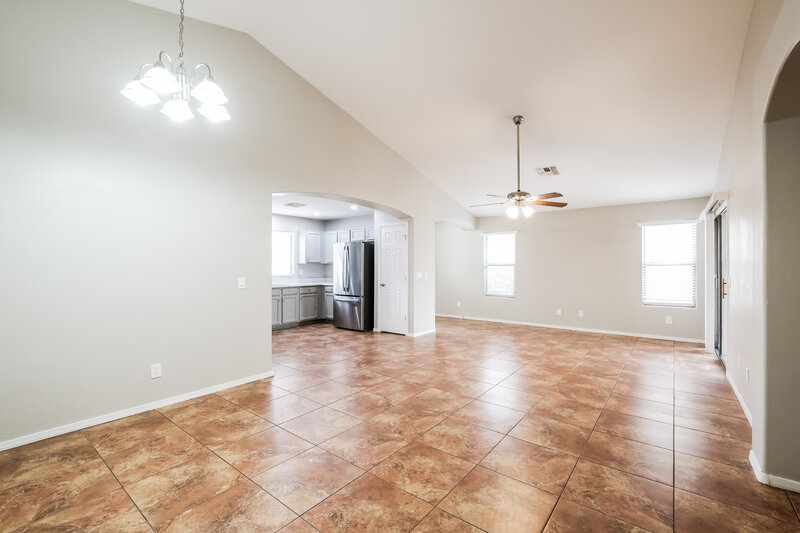 1,920/Mo, 1604 S 80th Ln Phoenix, AZ 85043 Dining Room View 2