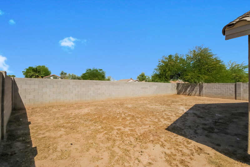 2,015/Mo, 1604 S 80th Ln Phoenix, AZ 85043 Exterior View