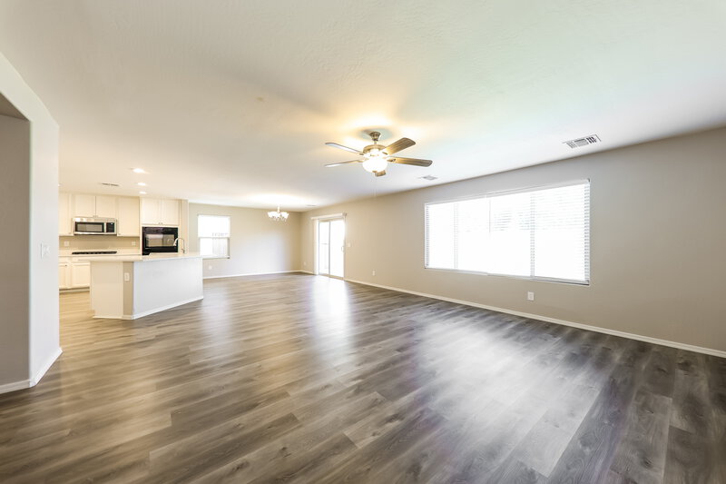 2,450/Mo, 12116 W Range Mule Dr Peoria, AZ 85383 Living Room View 2