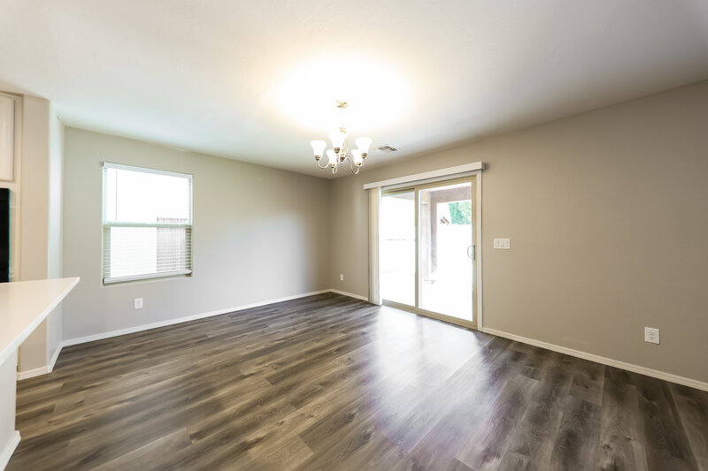 2,450/Mo, 12116 W Range Mule Dr Peoria, AZ 85383 Dining Room View