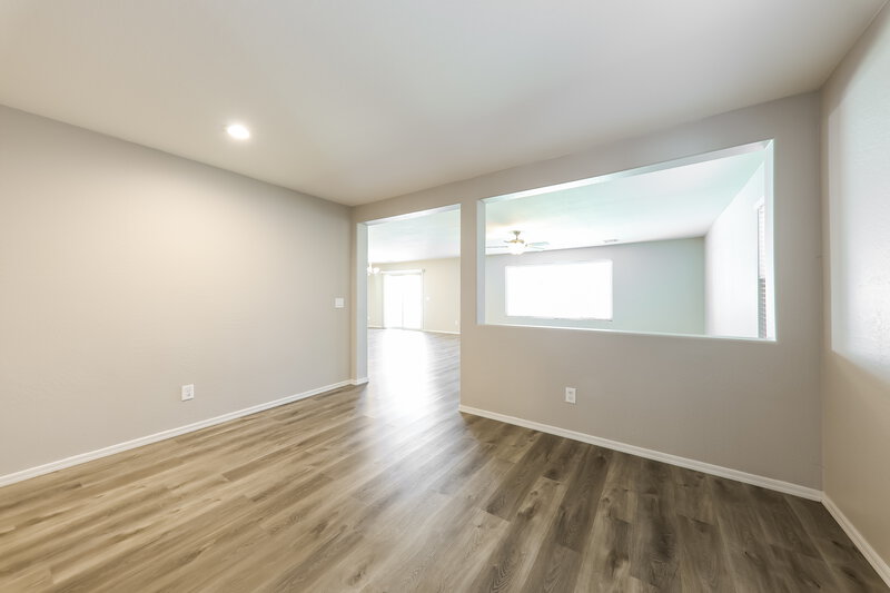 2,450/Mo, 12116 W Range Mule Dr Peoria, AZ 85383 Sitting Room View 2