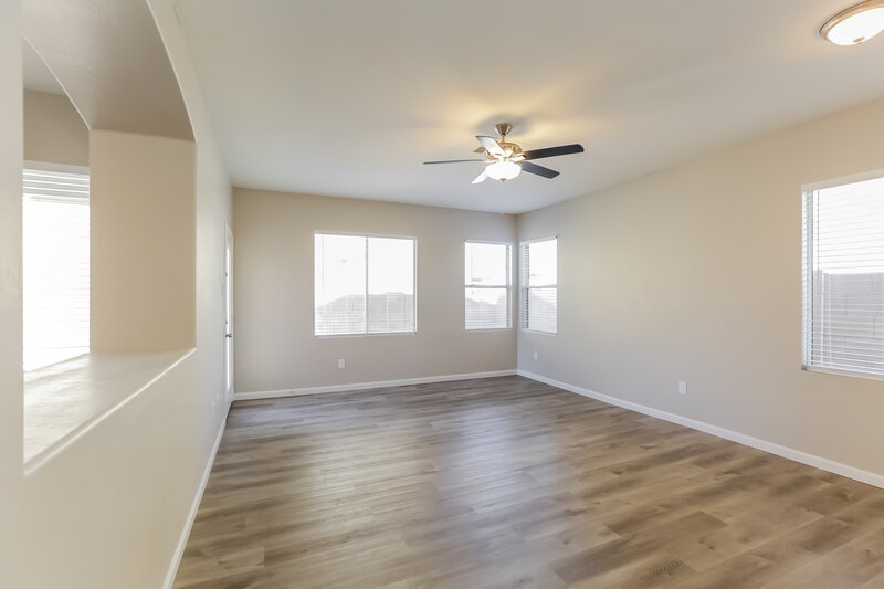 2,385/Mo, 7218 S 39th Dr Phoenix, AZ 85041 Living Room View 3