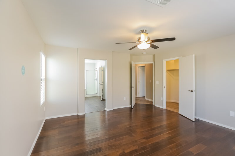 2,385/Mo, 7218 S 39th Dr Phoenix, AZ 85041 Main Bedroom View 2