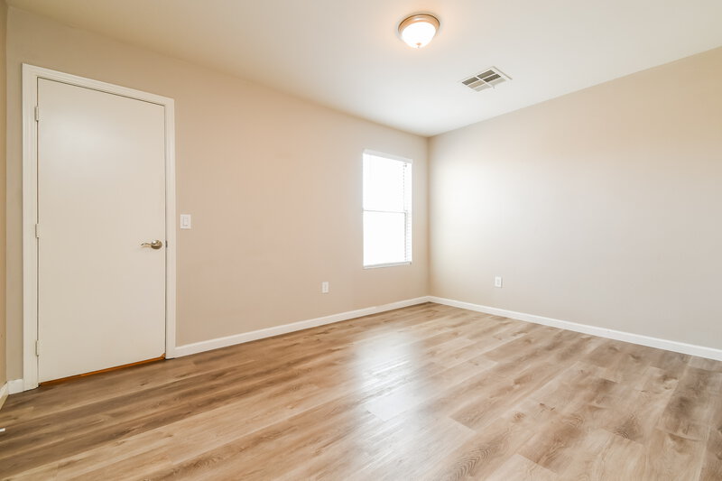 2,060/Mo, 7218 S 39th Dr Phoenix, AZ 85041 Bedroom View 2