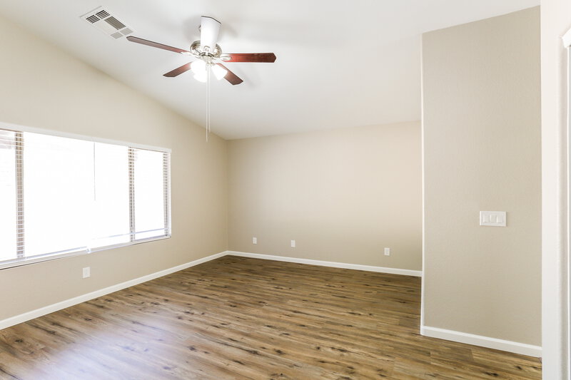 2,210/Mo, 2832 N 90th Ave Phoenix, AZ 85037 Main Bedroom View