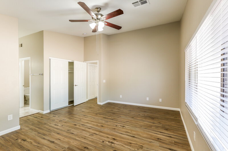2,210/Mo, 2832 N 90th Ave Phoenix, AZ 85037 Main Bedroom View 2