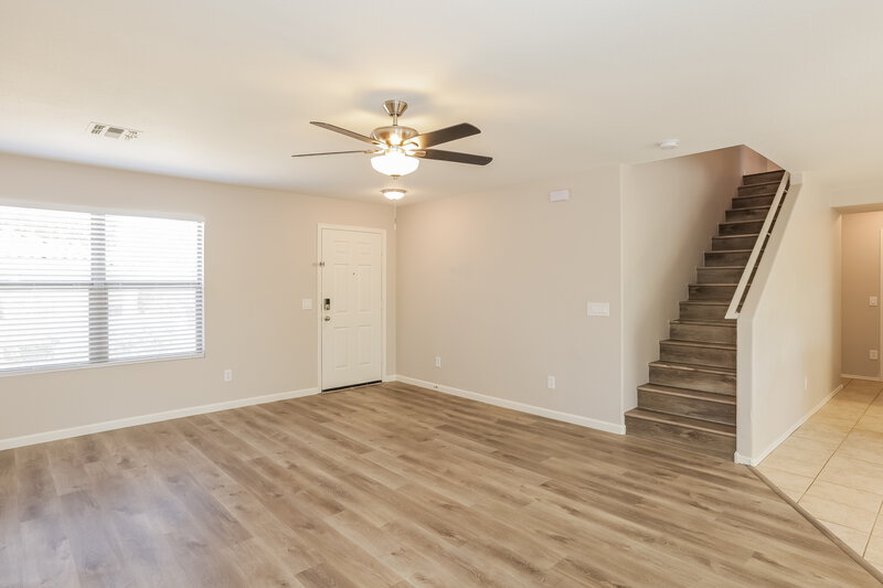 2,430/Mo, 727 E Rose Marie Ln Phoenix, AZ 85022 Living Room View 2