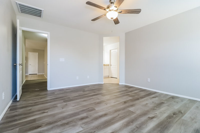 2,160/Mo, 2832 S 88th Ave Tolleson, AZ 85353 Main Bedroom View 2