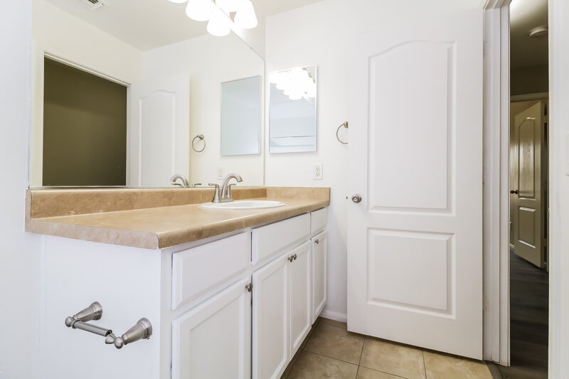 2,160/Mo, 2832 S 88th Ave Tolleson, AZ 85353 Bathroom View