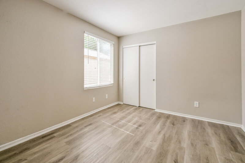 1,930/Mo, 1866 W 20th Ave Apache Junction, AZ 85120 Bedroom View 3