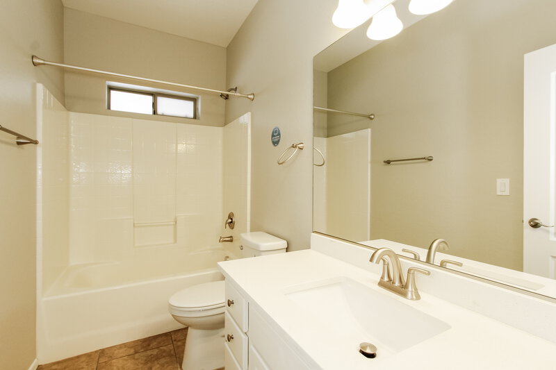 2,415/Mo, 740 S Paustian Cir Apache Junction, AZ 85120 Bathroom View