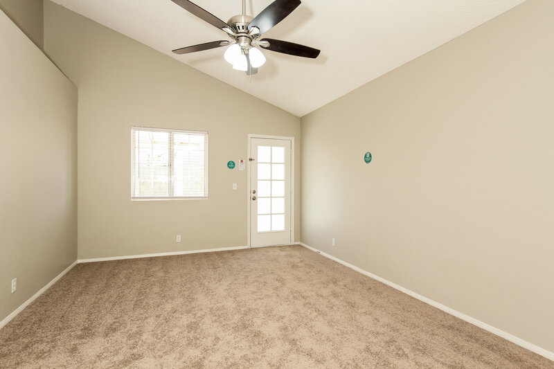 2,200/Mo, 3134 E McKellips Rd Unit 40 Mesa, AZ 85213 Living Room View