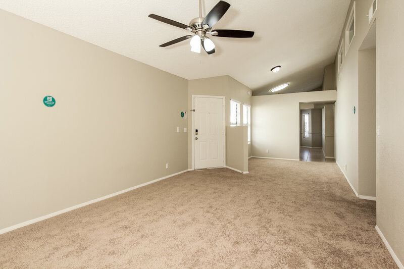 2,200/Mo, 3134 E McKellips Rd Unit 40 Mesa, AZ 85213 Living Room View 2
