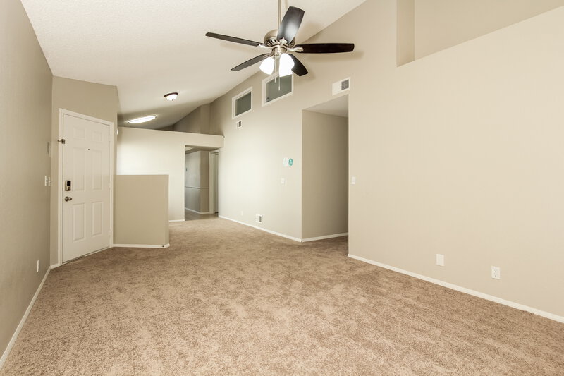 2,200/Mo, 3134 E McKellips Rd Unit 40 Mesa, AZ 85213 Living Room View 3