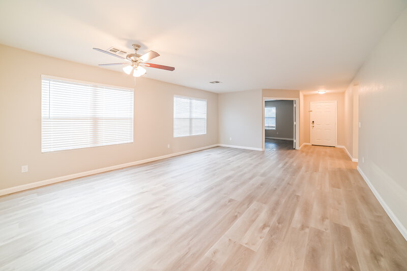 2,135/Mo, 7929 W Caron Dr Peoria, AZ 85345 Living Room View