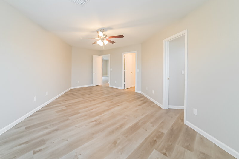 2,135/Mo, 7929 W Caron Dr Peoria, AZ 85345 Main Bedroom View