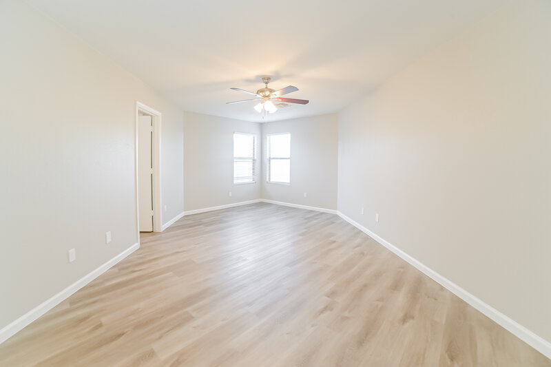 2,135/Mo, 7929 W Caron Dr Peoria, AZ 85345 Main Bedroom View 2