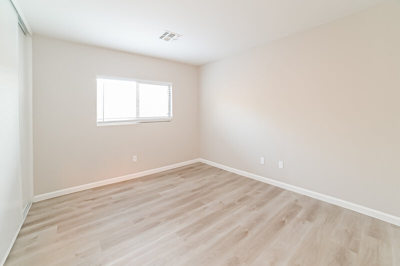 2,135/Mo, 7929 W Caron Dr Peoria, AZ 85345 Bedroom View 2