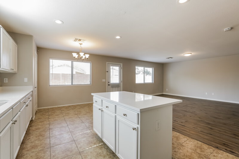 1,820/Mo, 4123 E Azurite Rd San Tan Valley, AZ 85143 Kitchen View 2