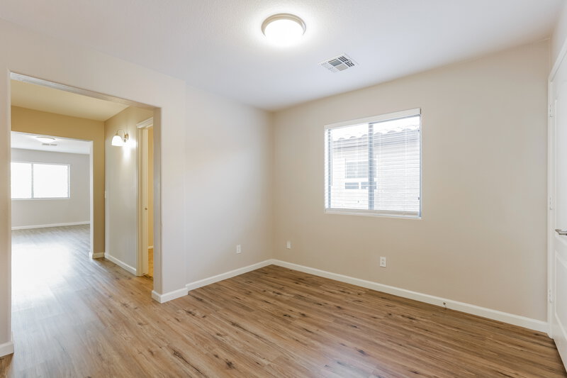 1,820/Mo, 4123 E Azurite Rd San Tan Valley, AZ 85143 Sitting Room View